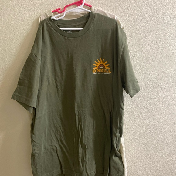 2 O’Neill Graphic Shirts Medium - Picture 1 of 4
